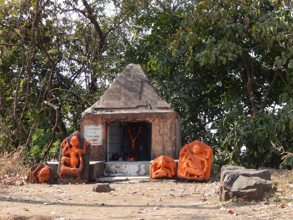 Temple Karnala Fort